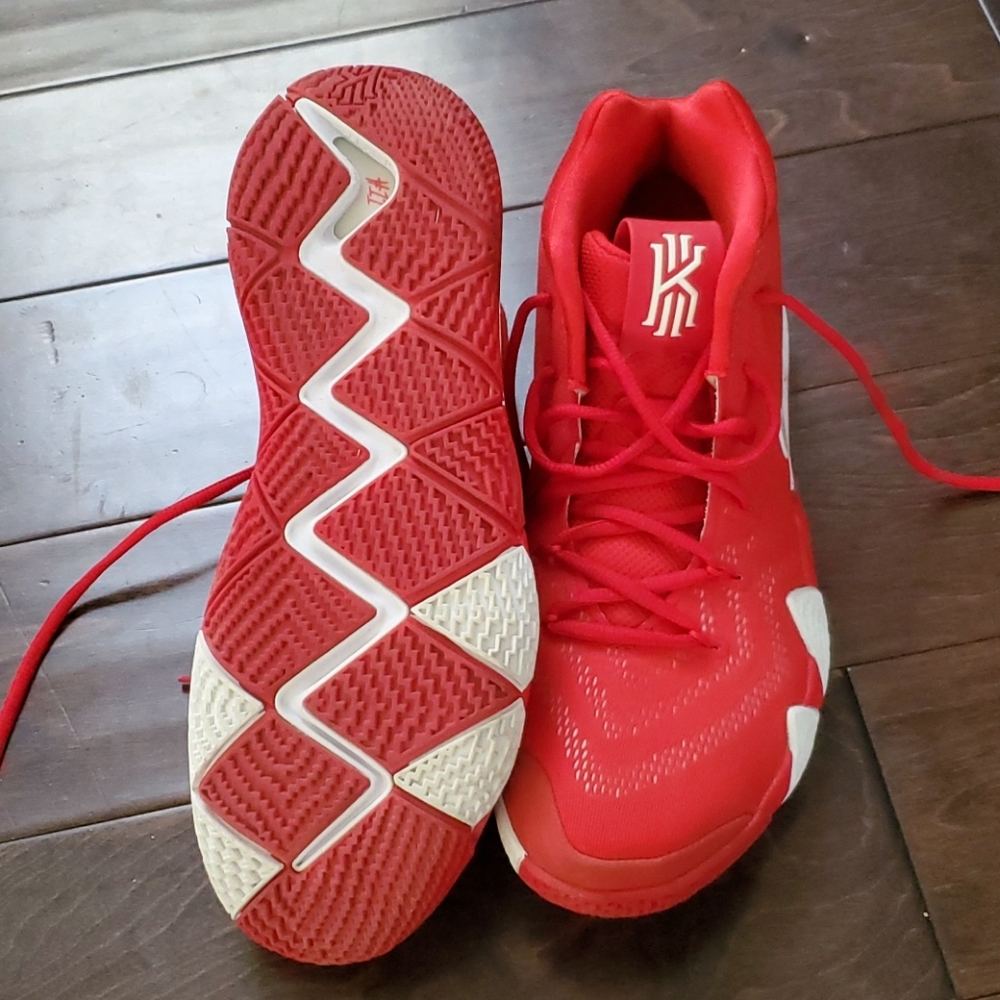 Nike Kyrie Irving 4 - red and white - Picture 3 of 4